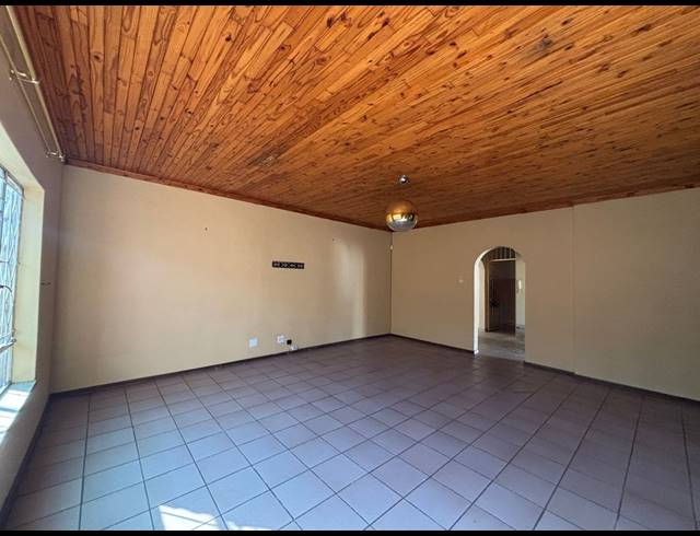 3 BEDROOM HOUSE FOR SALE IN VANDERBIJLPARK SE 6